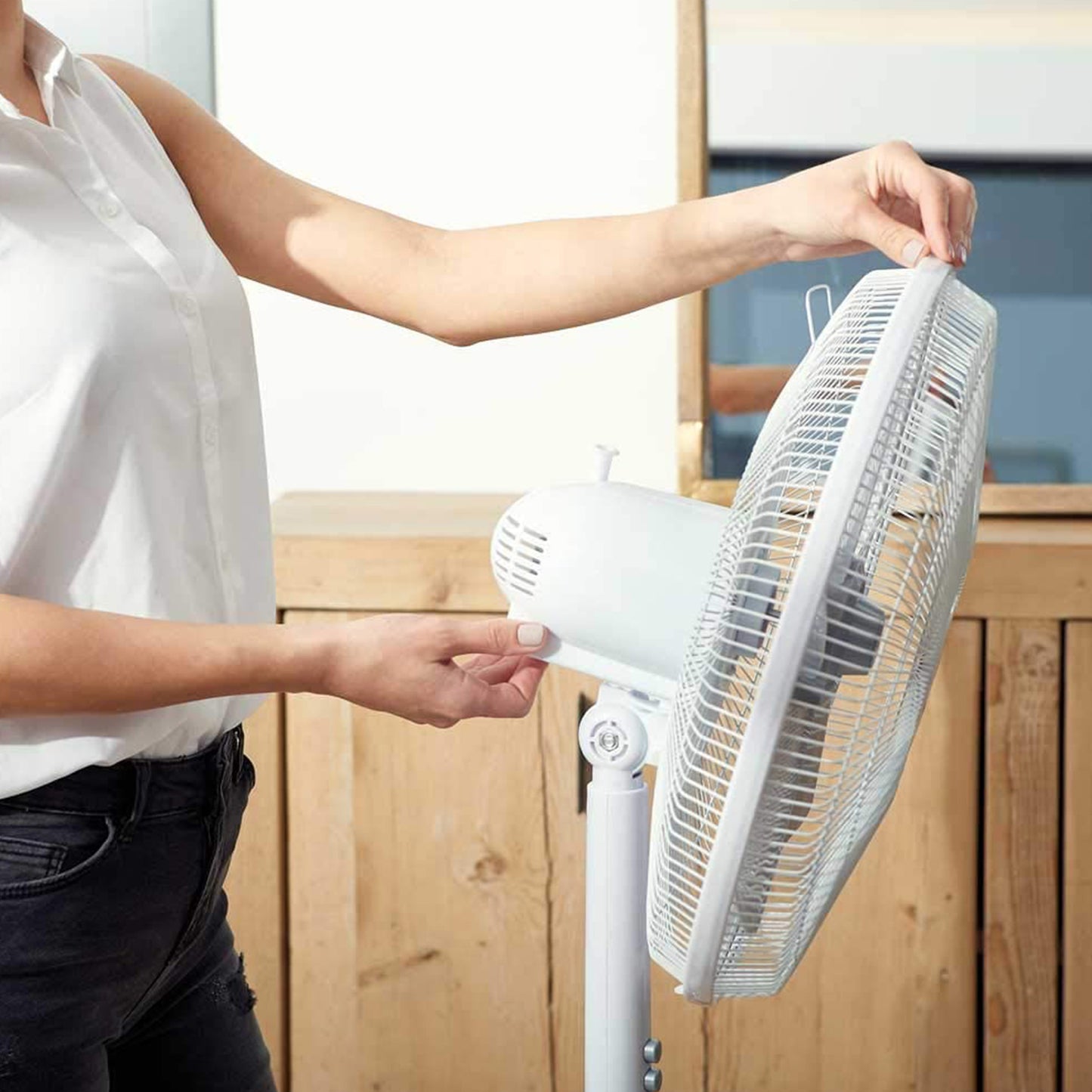 immagine-4-black-decker-ventilatore-a-piantana-60-watt-5-pale-bianco-ean-8432406440029