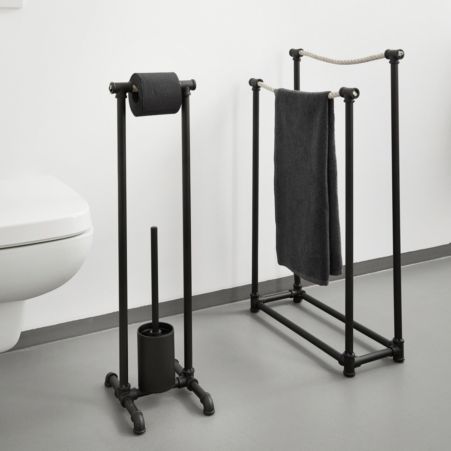 immagine-4-wenko-piantana-porta-scopino-osuna-nero-205x77x25-cm-ean-4008838265017