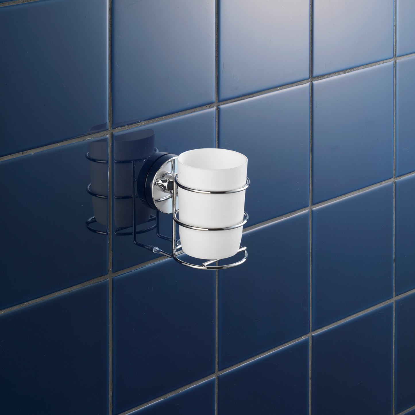 immagine-7-wenko-bicchiere-porta-spazzolino-vacuum-loc-milazzo-ean-4008838137550