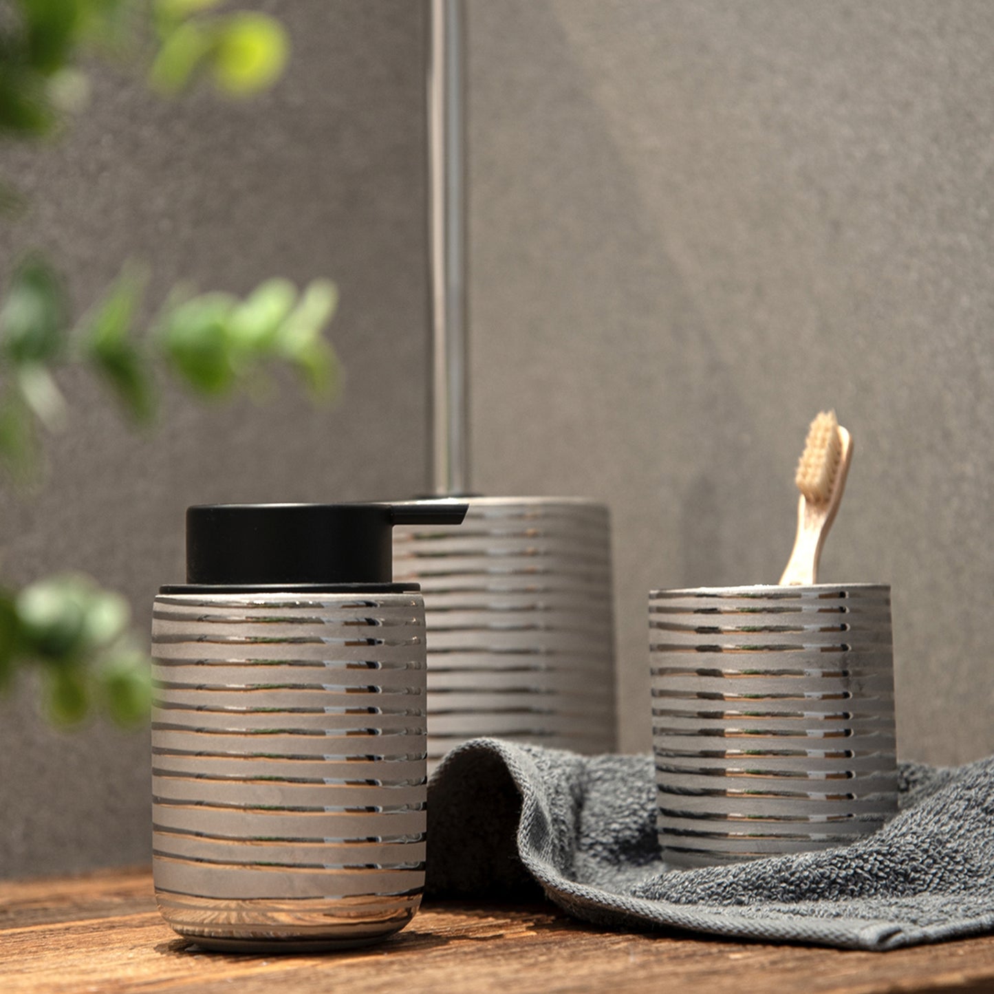 immagine-9-wenko-tazza-spazzolino-da-denti-vilalba-portaspazzolino-in-ceramica-ean-4008838338087