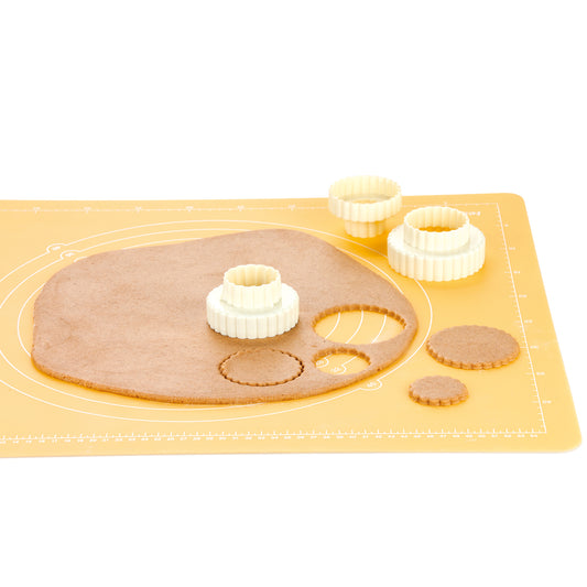 immagine-1-tescoma-tagliabiscotti-doppio-taglio-biscotti-tondi-festonati-6-misure-delicia-tescoma-ean-8595028449884
