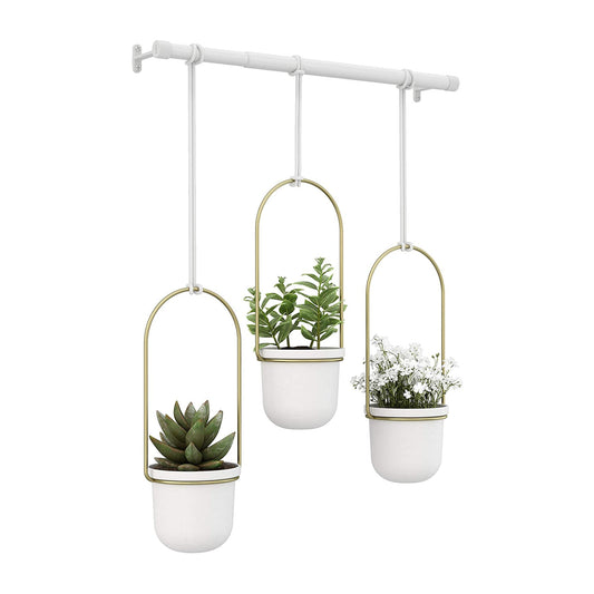 immagine-1-umbra-set-3-vasi-sospesi-decorativi-in-acciaio-biancoottone-ean-028295323444