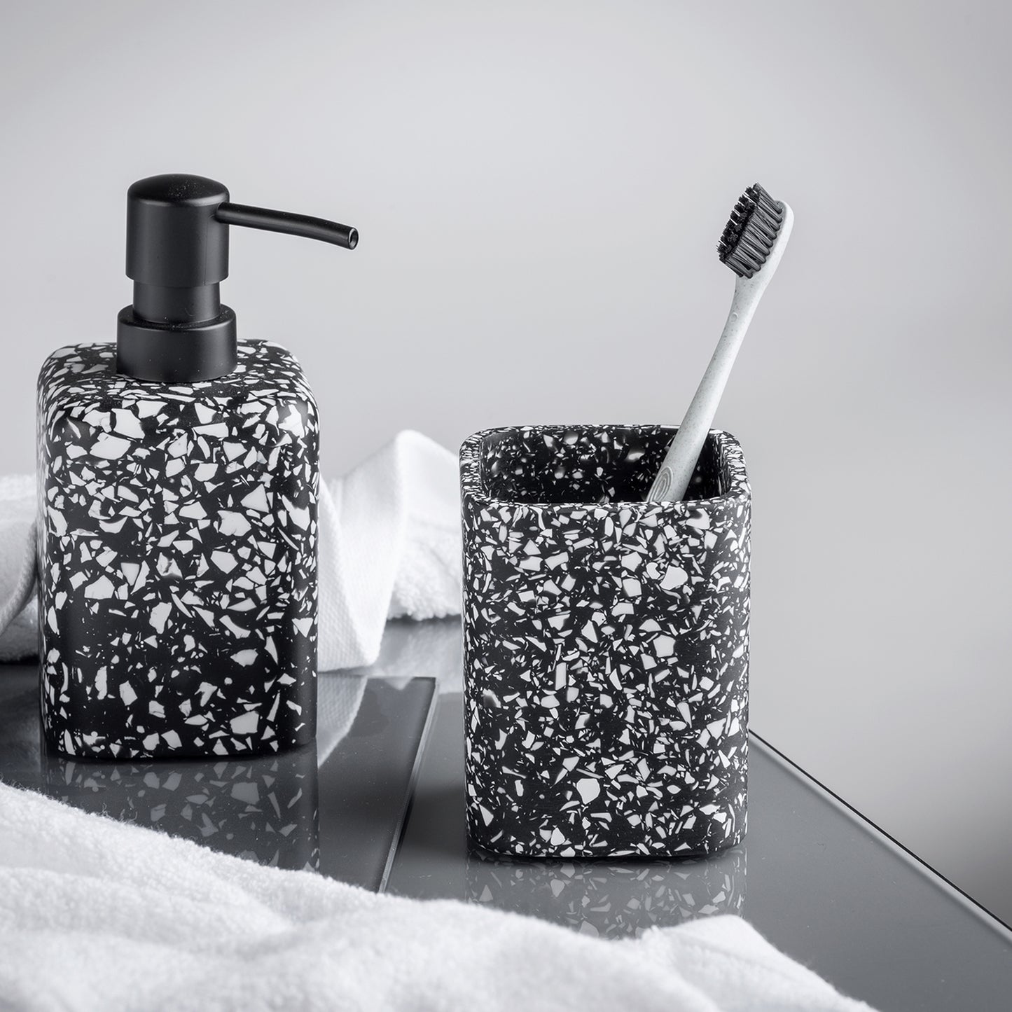 immagine-10-wenko-tazza-spazzolino-da-denti-terrazzo-nero-portaspazzolino-ean-4008838339633