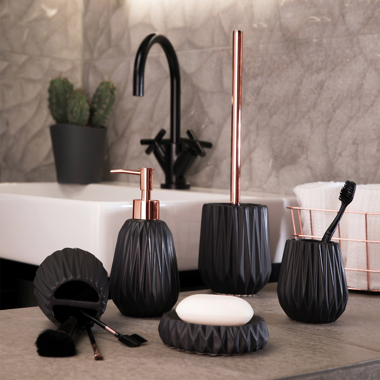 immagine-3-axentia-bicchiere-portaspazzolini-10cm-chicago-nero-ean-4005437200579