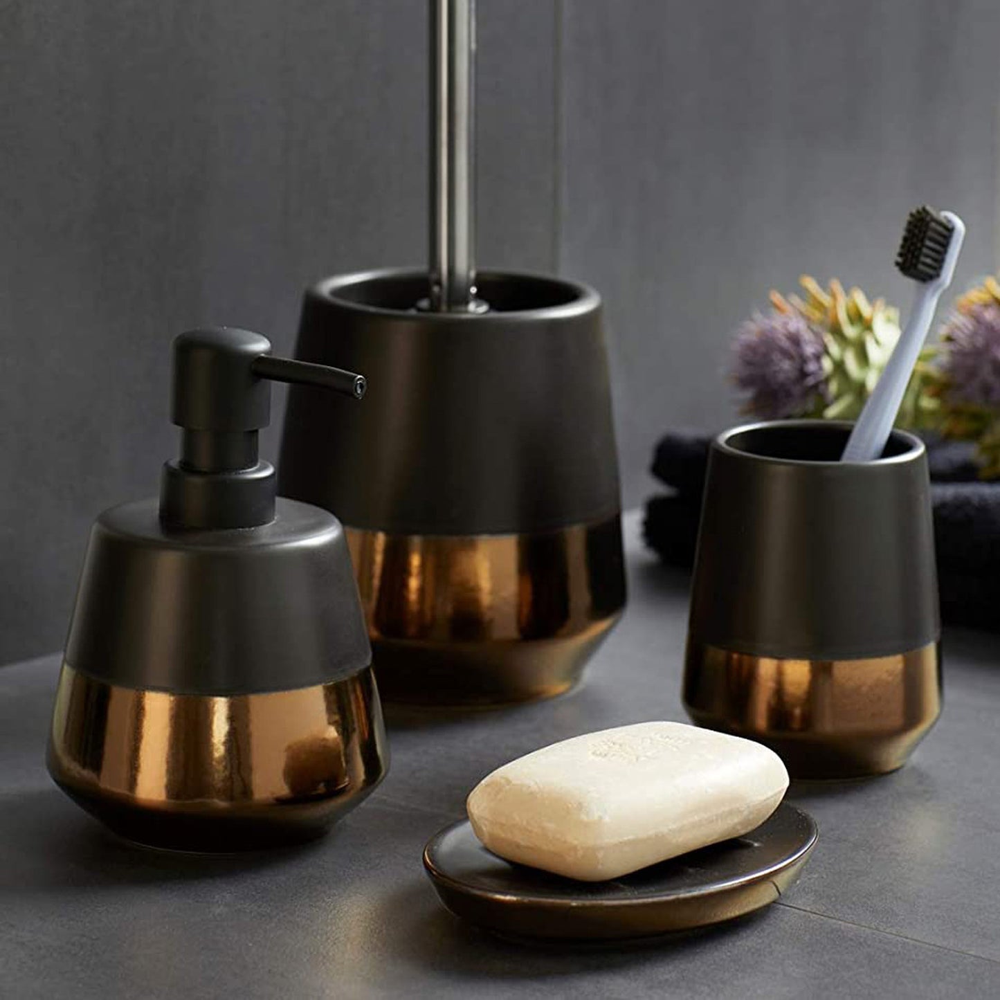 immagine-4-wenko-bicchiere-porta-spazzolini-in-ceramica-brandol-nero-ean-4008838308189