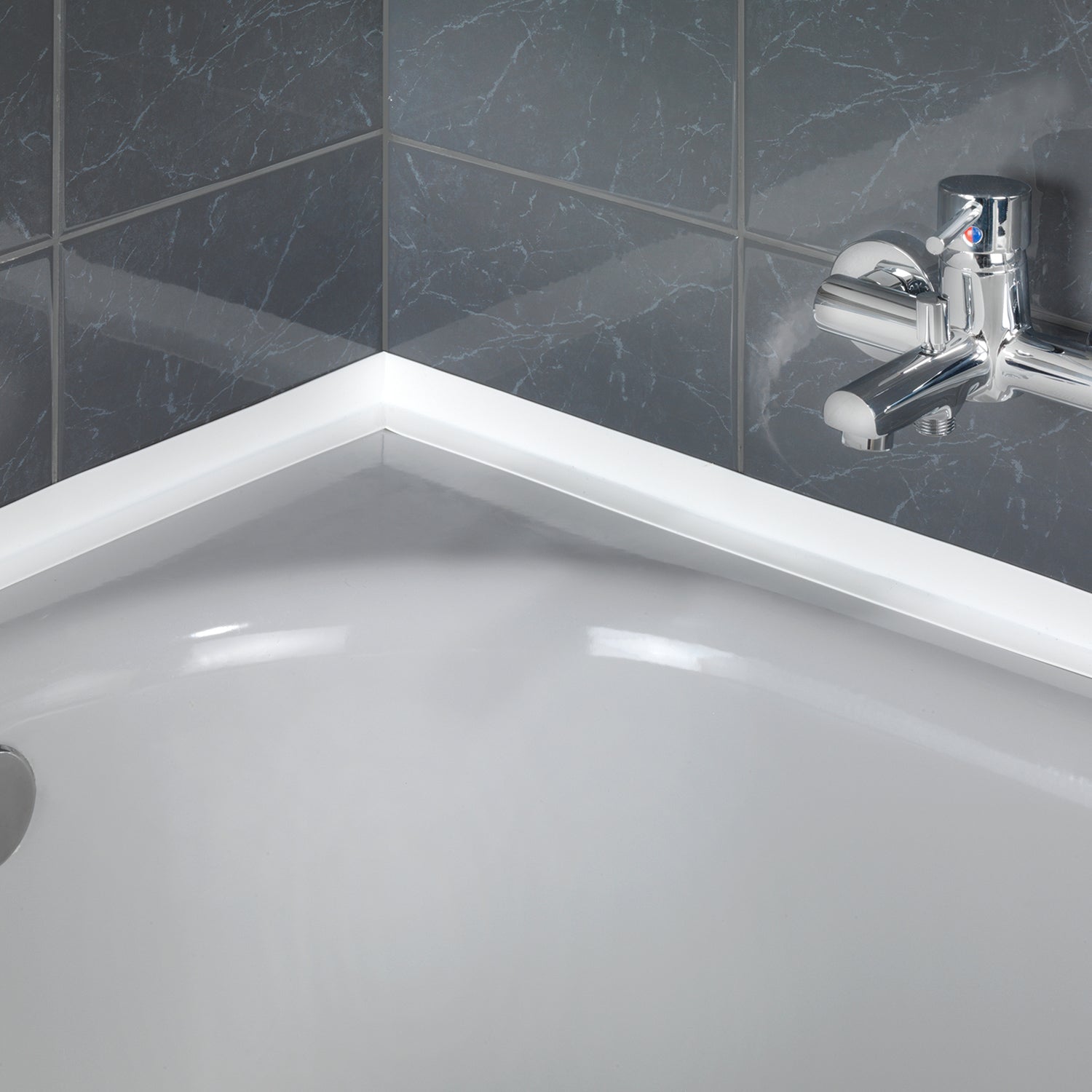immagine-5-wenko-nastro-sigillante-per-vasca-e-doccia-35m-ean-4008838914038
