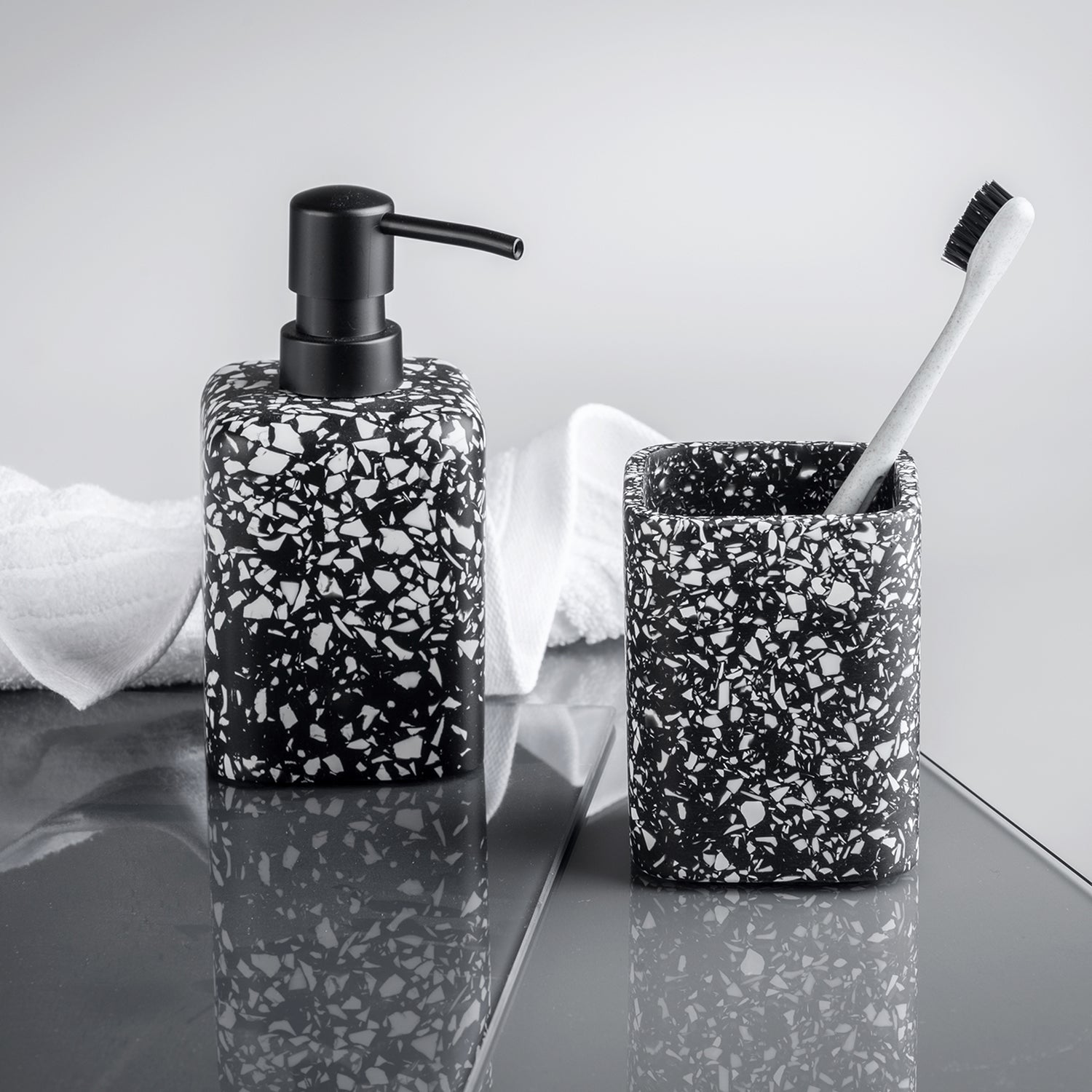 immagine-9-wenko-tazza-spazzolino-da-denti-terrazzo-nero-portaspazzolino-ean-4008838339633